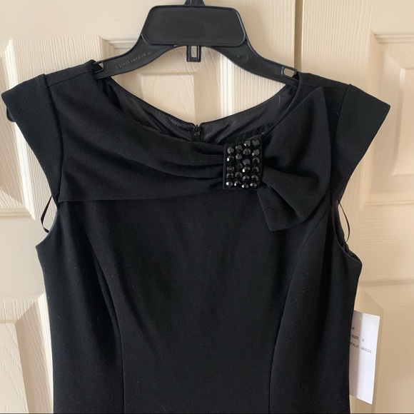 Studio I - Formal Knee Length Black Dress - Size 6 - Picture 5 of 10